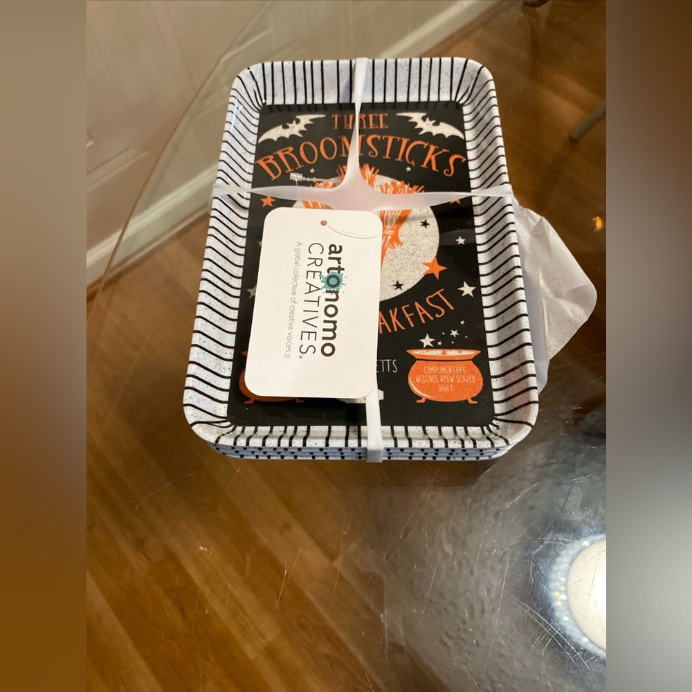 SET OF 4 New Artonomo Creatives Halloween 🎃 9long x5.5” W Square Melamine Plate